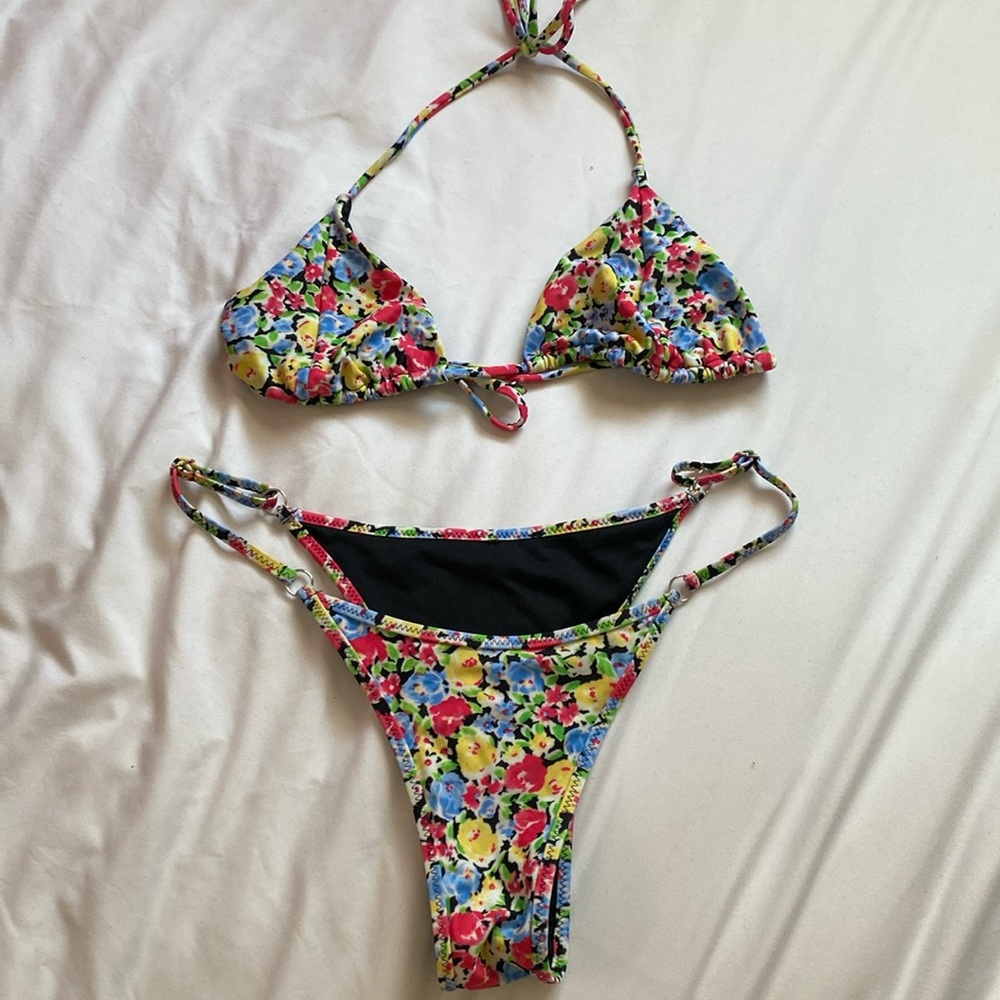 Glassons floral bikini